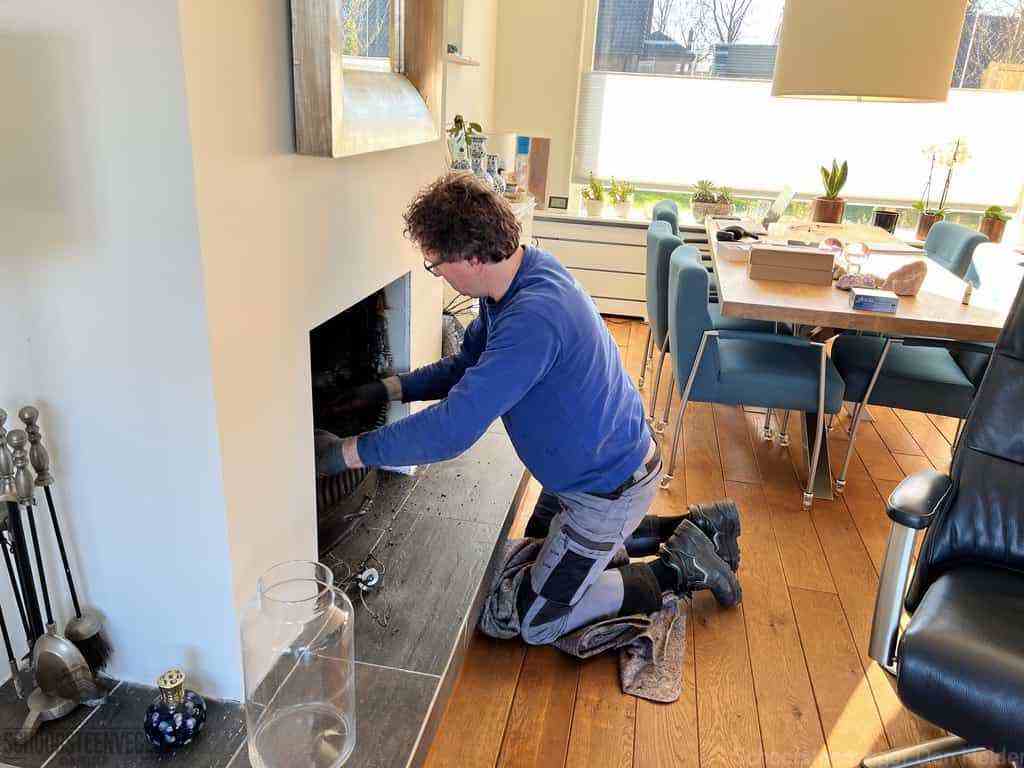 Schouwveger Den Helder kleed schoorsteenreiniger Schouwveger Den Helder kleed schoorsteenreiniger